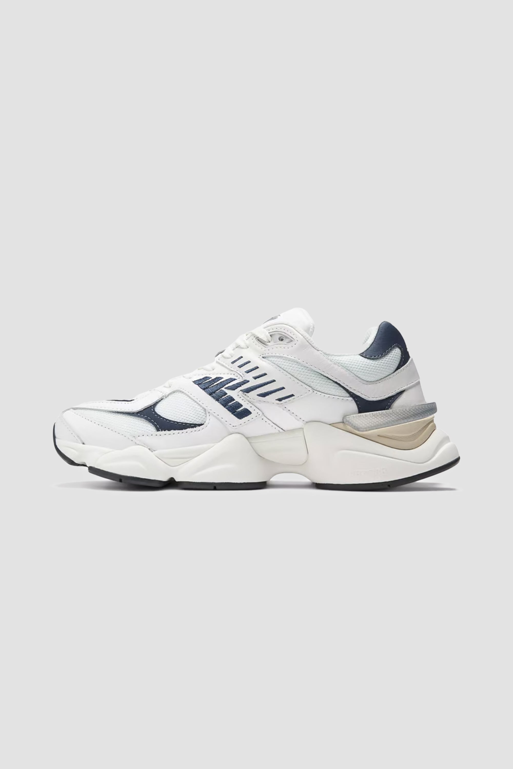 Baskets unisexes New Balance 9060 en blanc/bleu marine