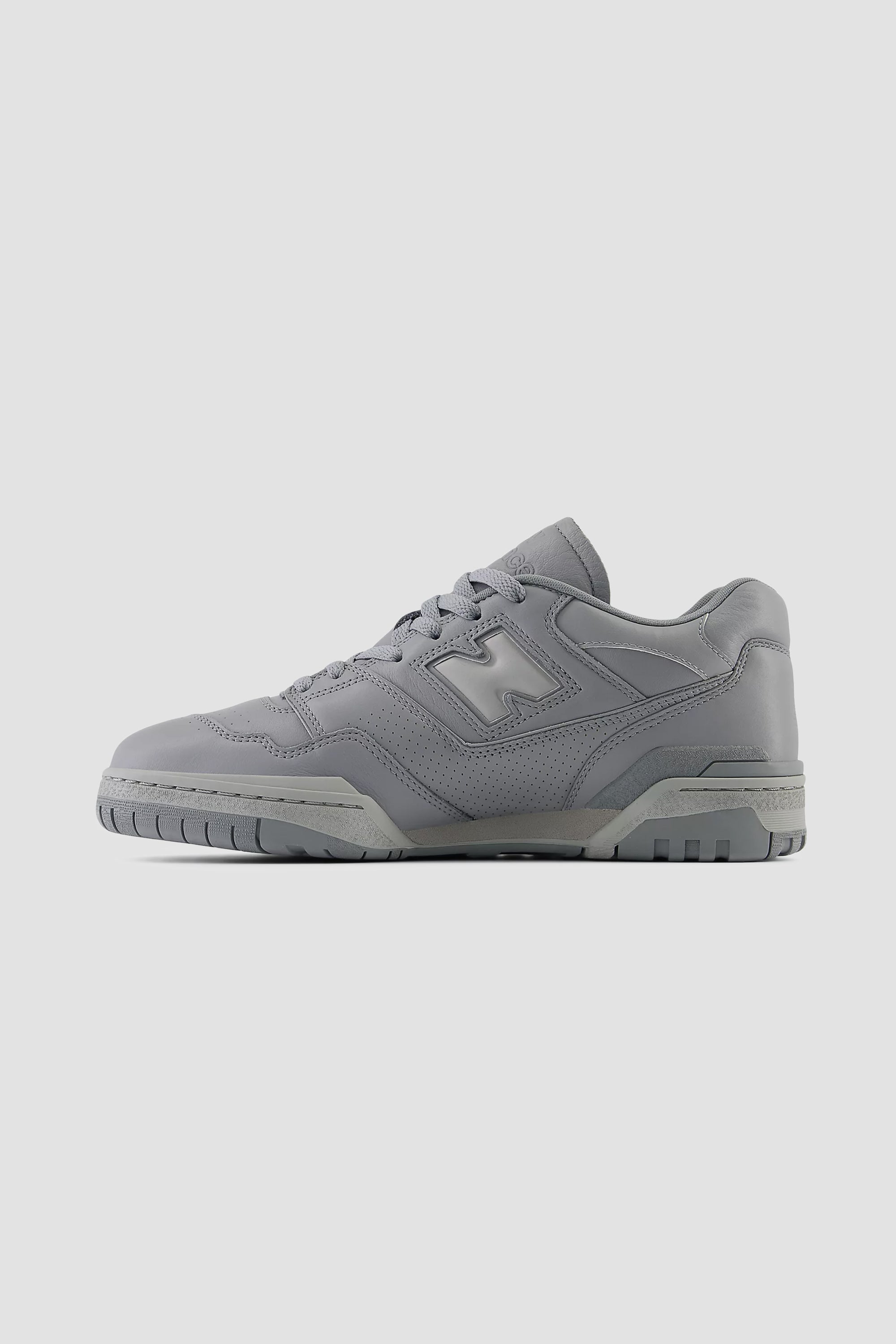 Baskets New Balance 550 pour hommes en gris ardoise avec béton