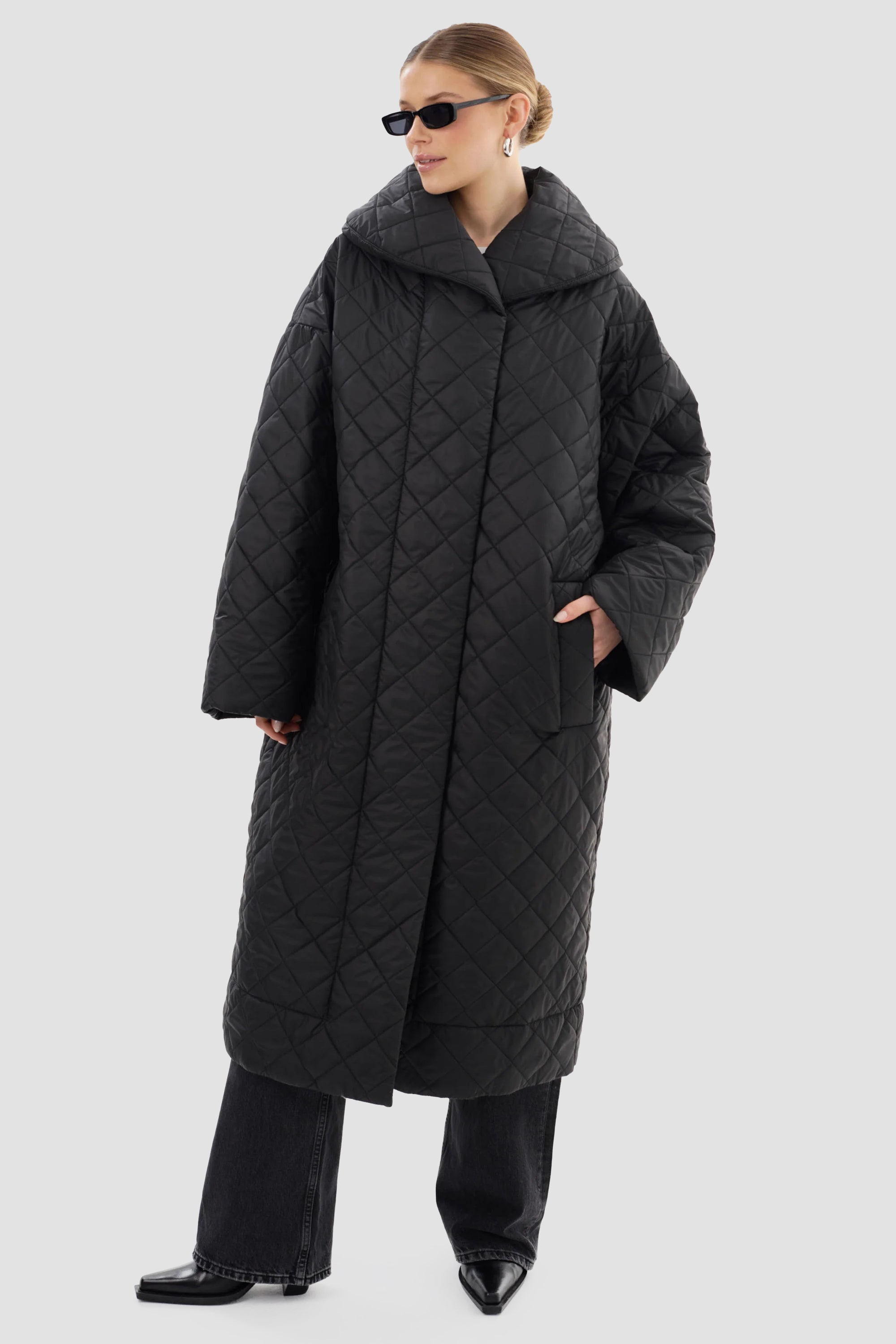 LAMARQUE Women's Hendrika Oversized Quilted Coat