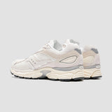 Saucony Unisex Progrid Omni 9 Sneaker in White