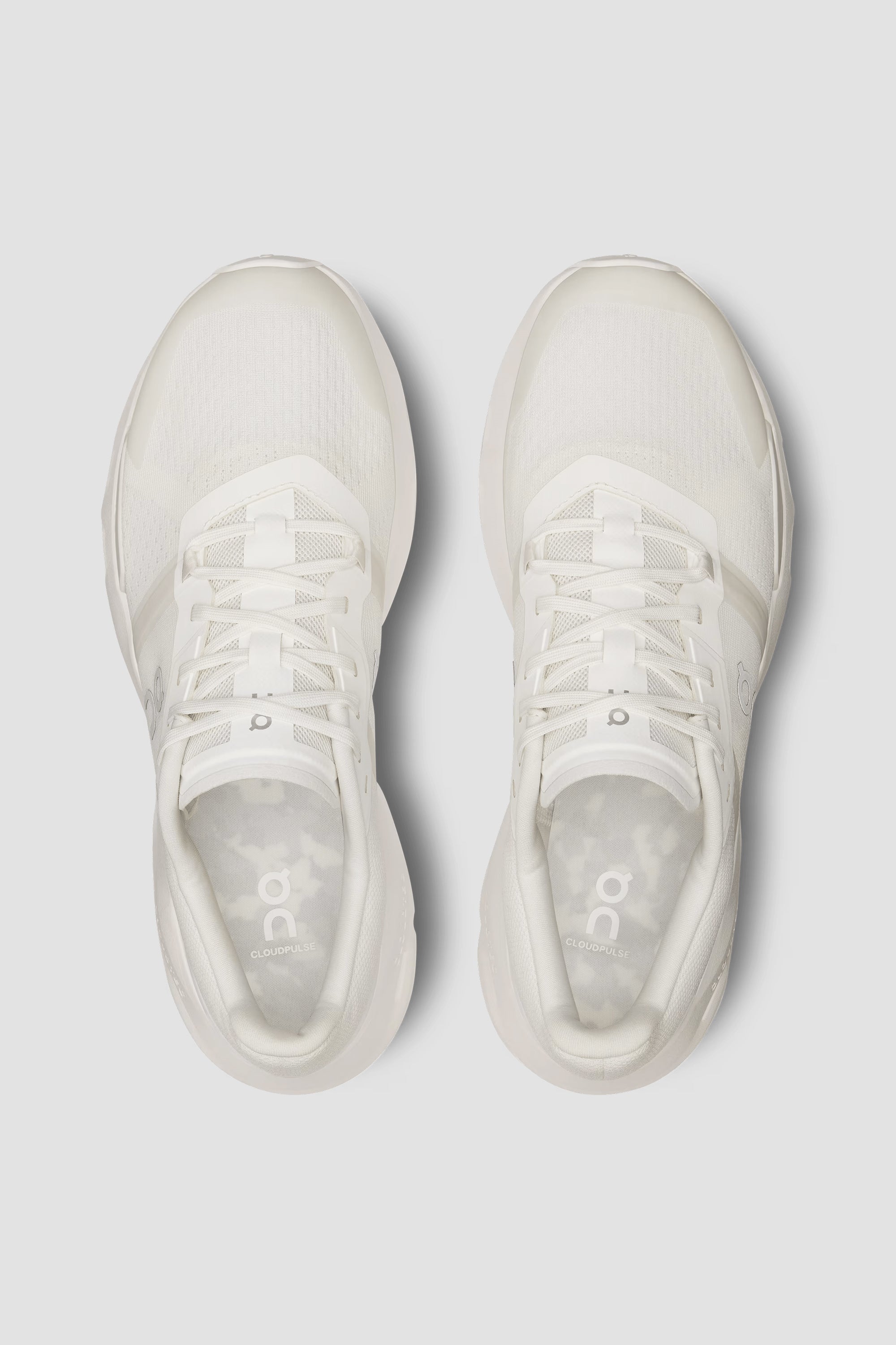 ON | Men's Cloudpulse in White/Frost