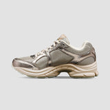 Saucony Women's Progrid Triumph 4 Premium Sneaker in Champagne