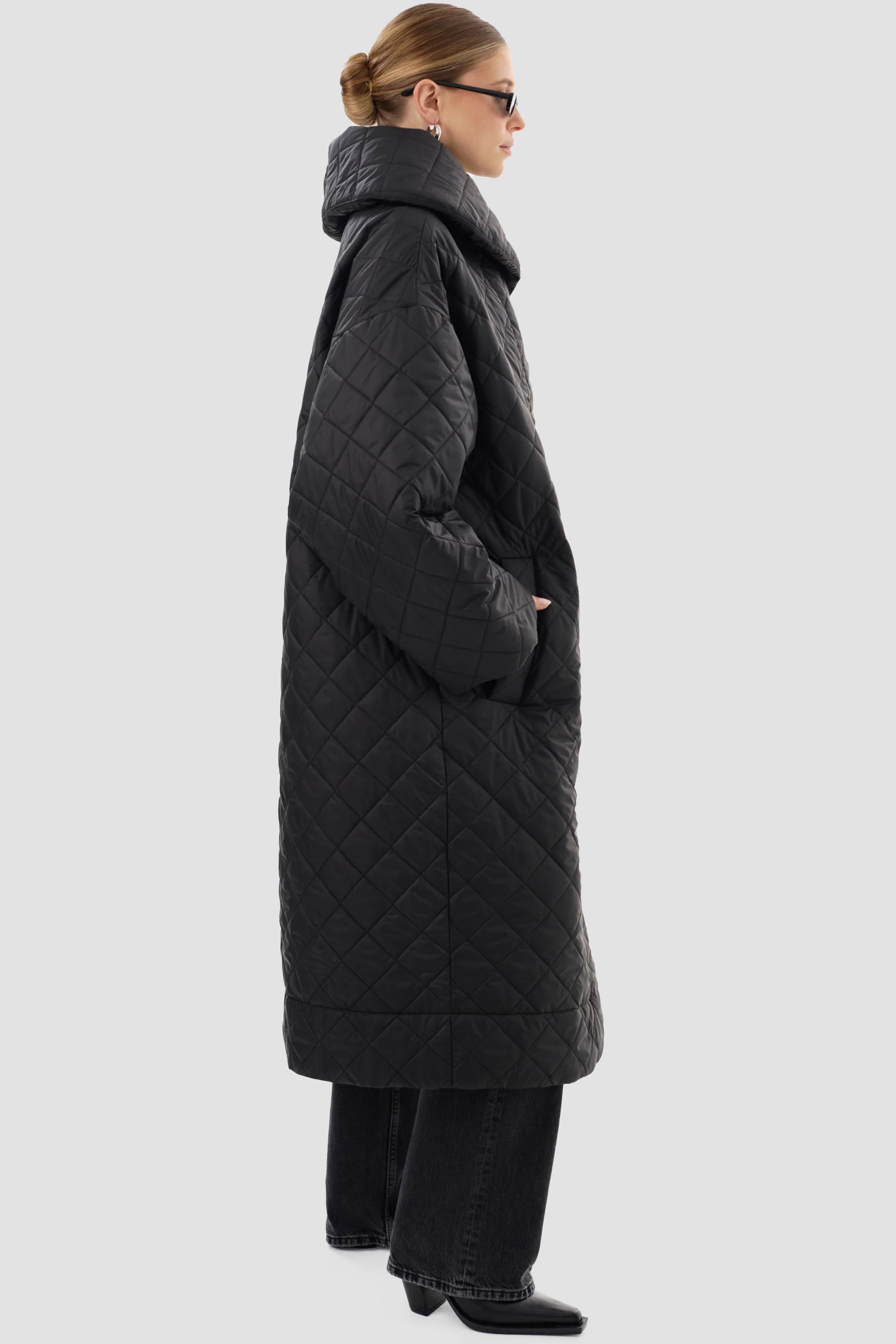 LAMARQUE Women's Hendrika Oversized Quilted Coat