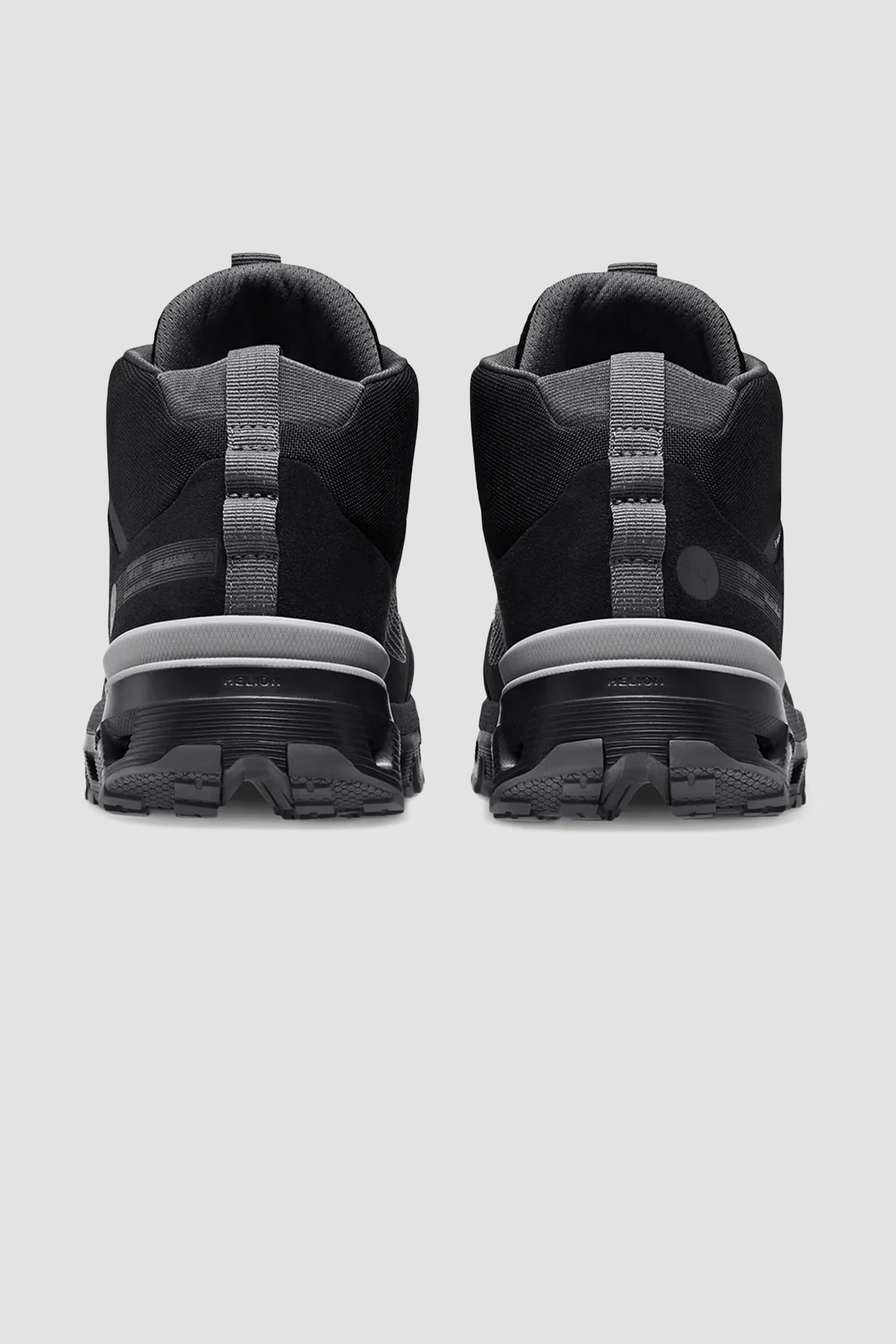 ON | Women's Cloudtrax in Black/Rock