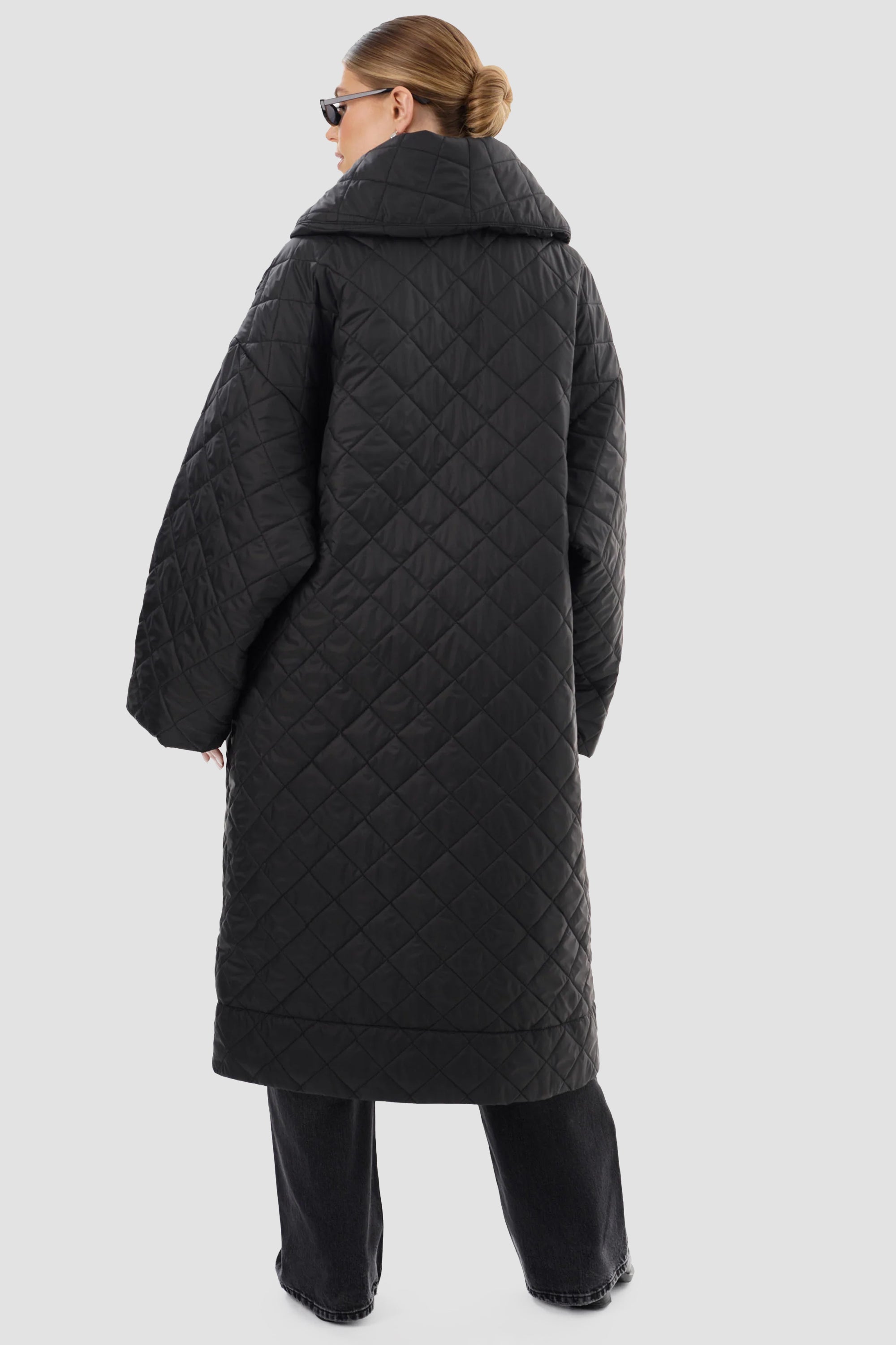 LAMARQUE Women's Hendrika Oversized Quilted Coat