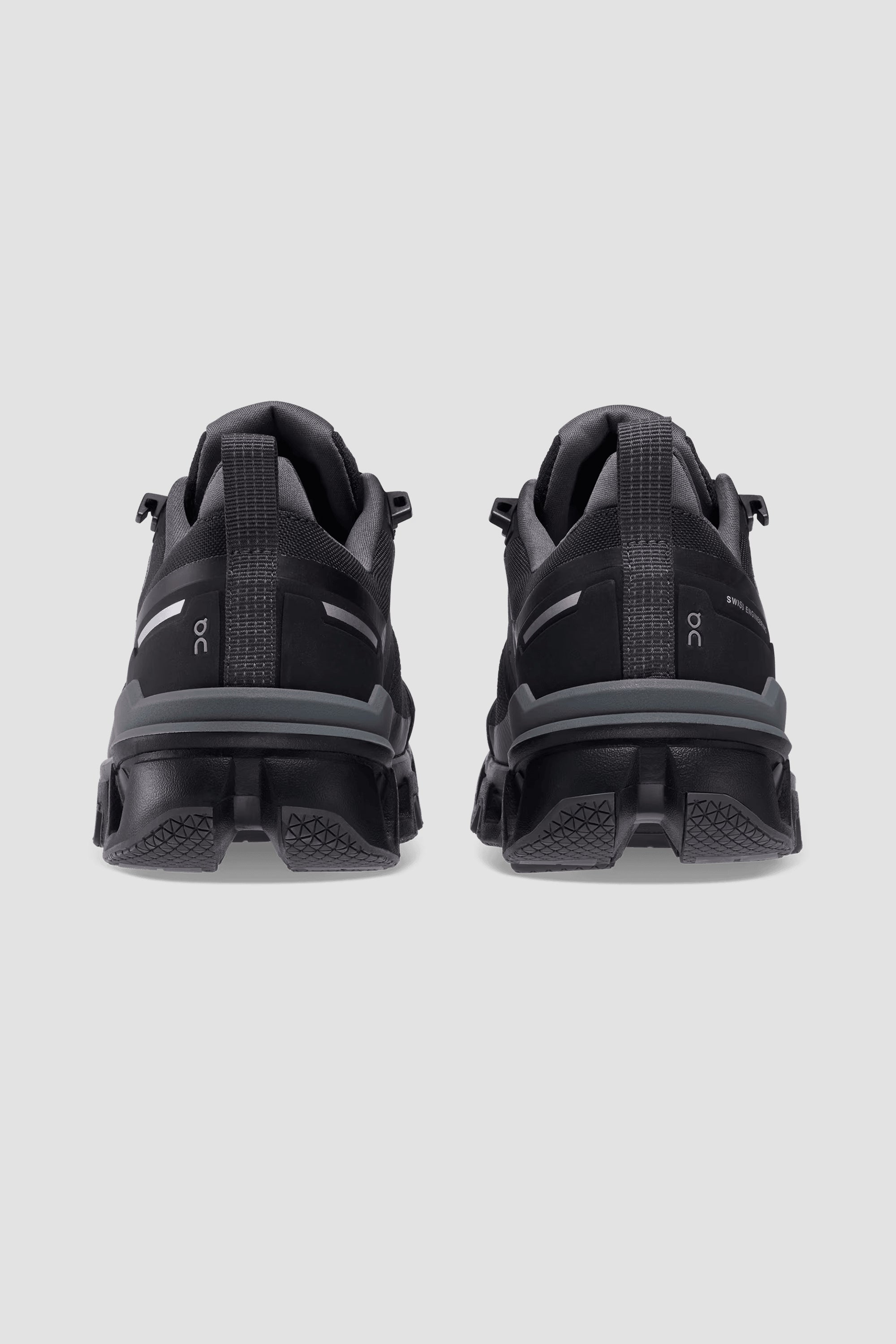 ON | Women's Cloudwander Waterproof in Black/Eclips